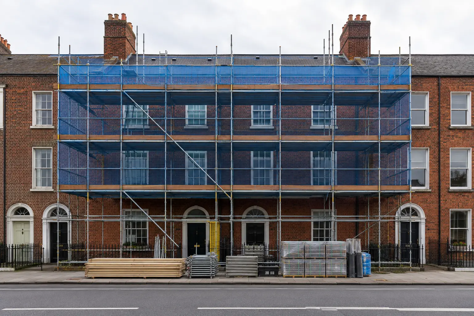 Scaffold and netting up a Dublin terrace for a re-roof