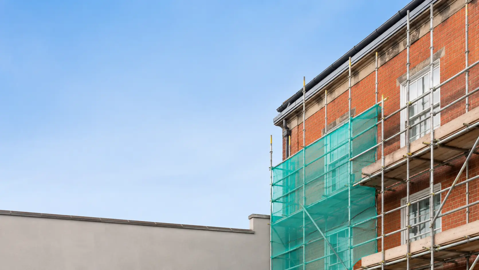 Scaffold rigged up the front of a Dublin period house for a full re-roof